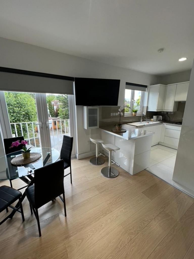 Zenobia London Luxury Apartments Finchley Exterior photo